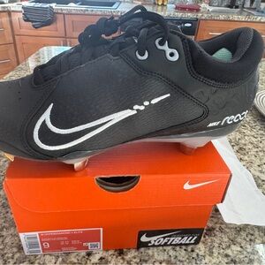 Nike React Softball Cleats - Black and White